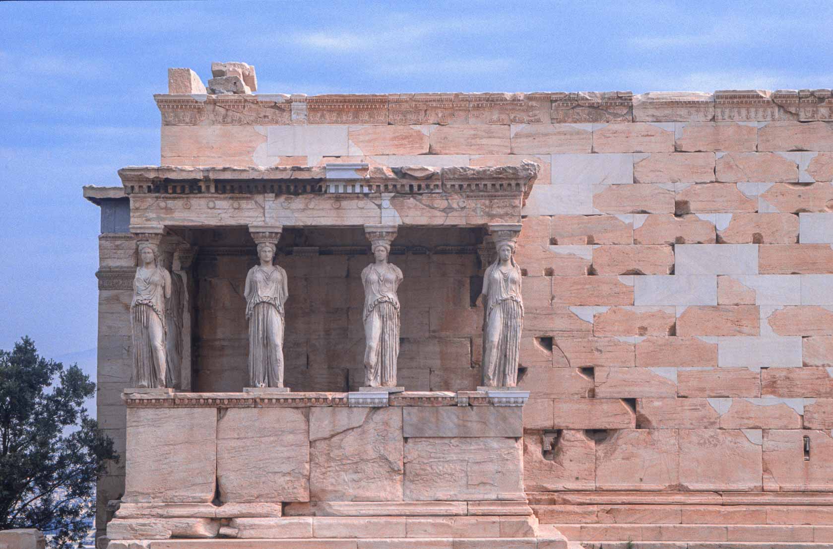 <span style="font-family: Verdana; font-size: 16px; color:">Athene</span>