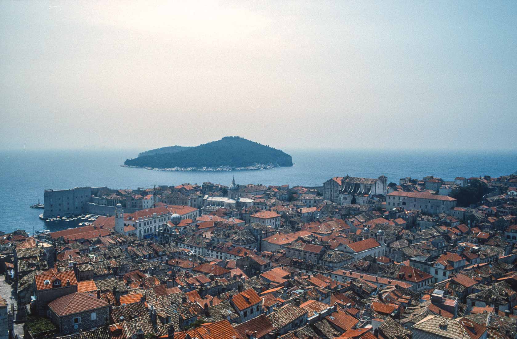 <span style="font-family: Verdana; font-size: 16px; color:">Dubrovnik, oude stad</span>