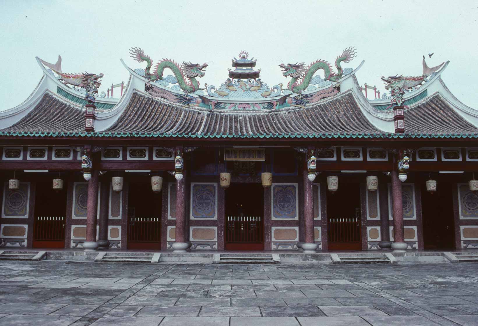 <span style="font-family: Verdana; font-size: 16px; color: ">Chinese tempel 'Tong Ka Kwang', Sumatra</span>
