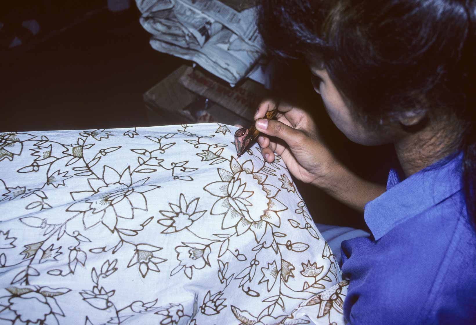 <span style="font-family: Verdana; font-size: 16px; color: ">Batik</span>