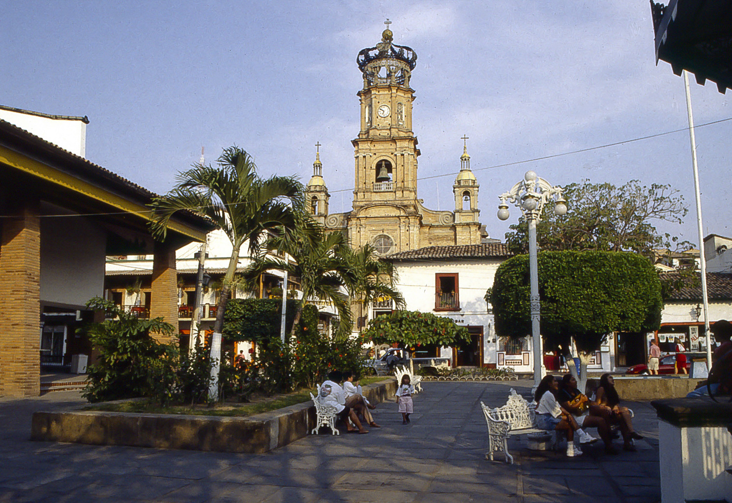 <span style="font-family: Verdana; font-size: 16px; color: ">Pleintje in Puerto Vallarta</span>