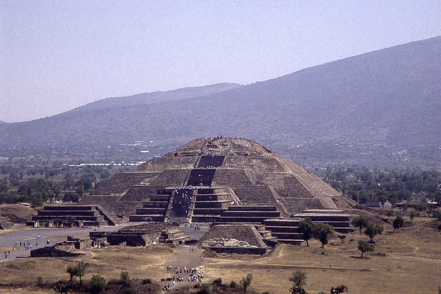 <span style="font-family: Verdana; font-size: 16px; color: ">Teotihuacán</span>