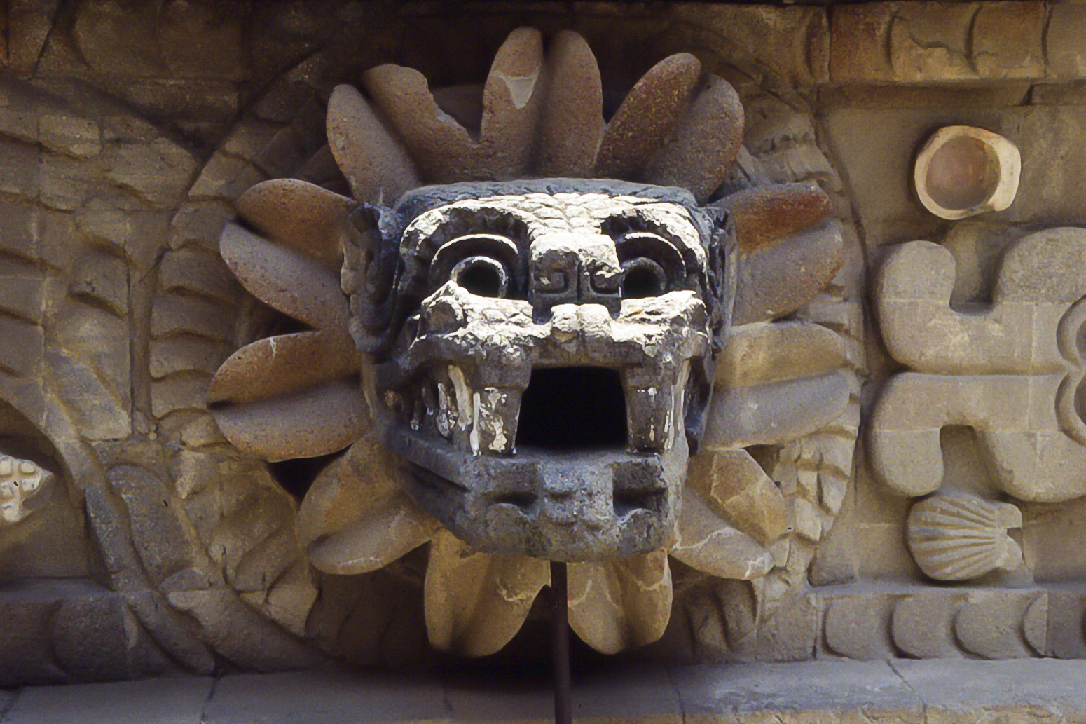 <span style="font-family: Verdana; font-size: 16px; color: ">Quetzalcoatl</span>