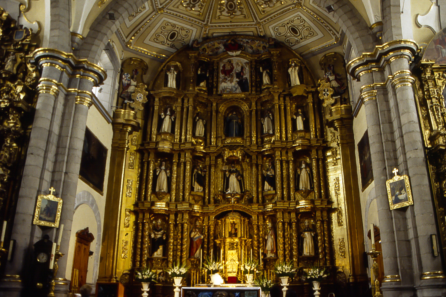 <span style="font-family: Verdana; font-size: 16px; color: ">Kathedraal van Puebla</span>