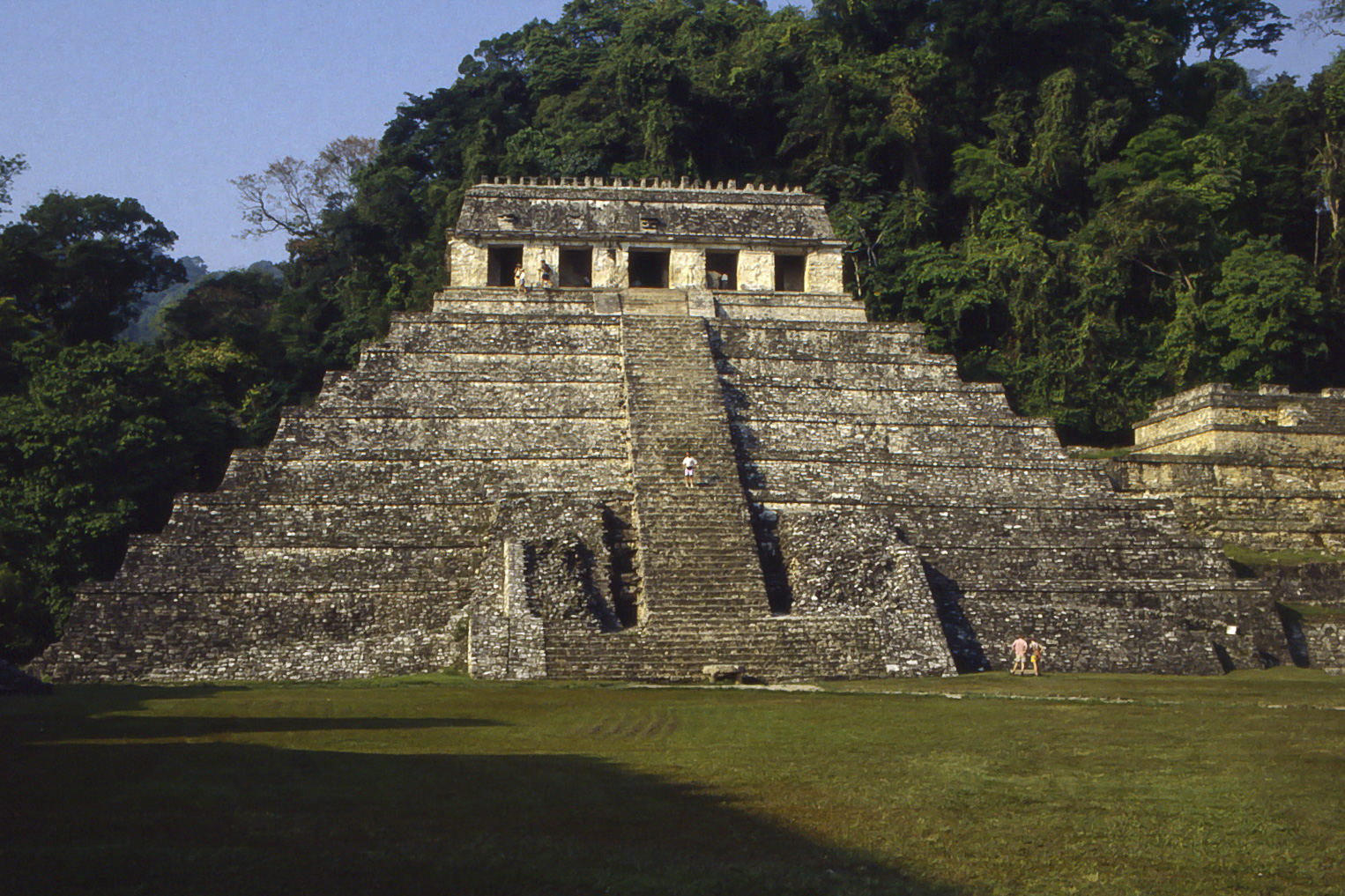 <span style="font-family: Verdana; font-size: 16px; color: ">Palenque</span>