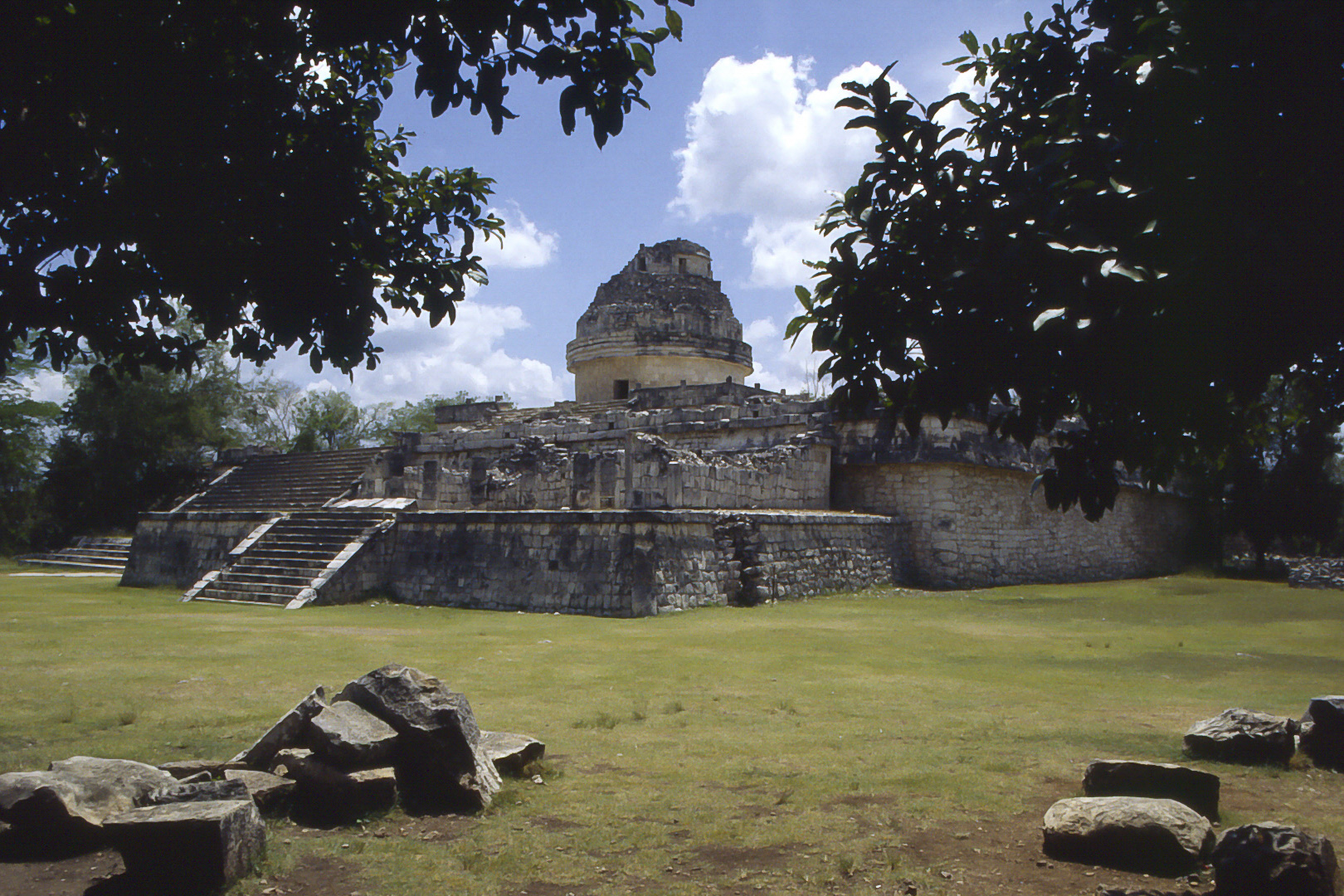 <span style="font-family: Verdana; font-size: 16px; color: ">Chitchen Itza</span>