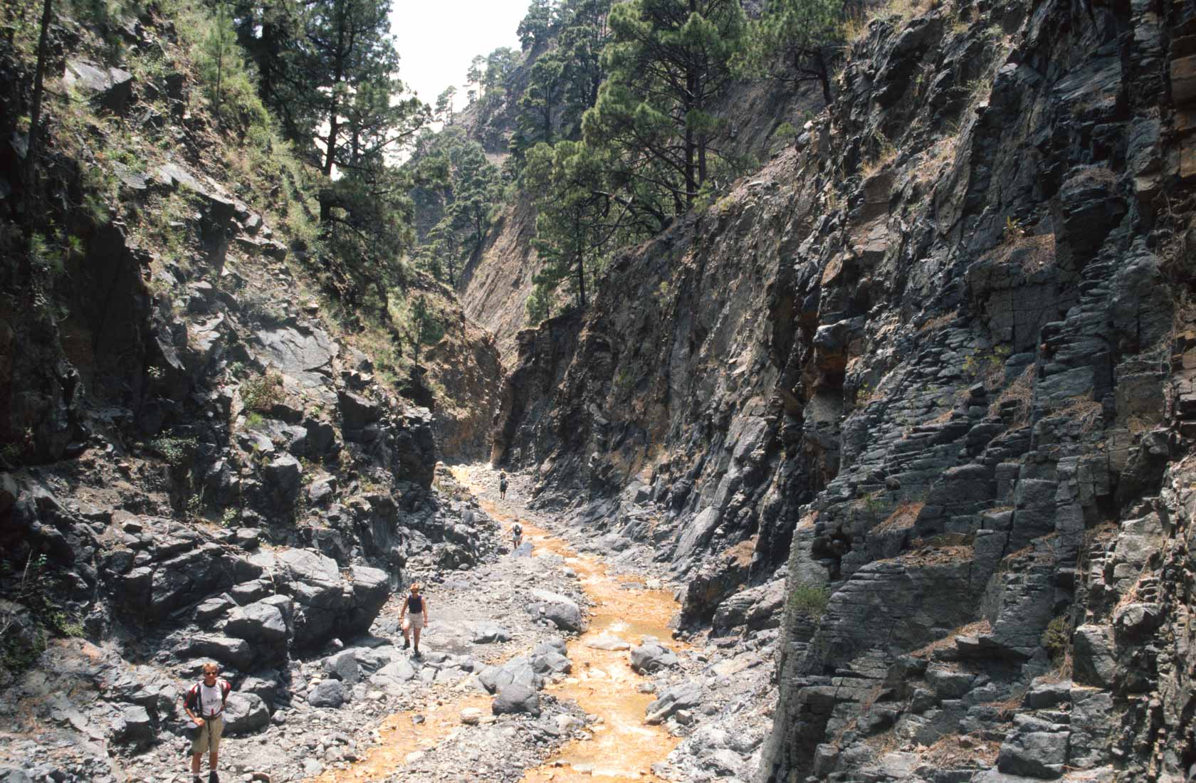 <span style="font-family: Verdana; font-size: 16px; color: #FFFFFF;">Caldera de Taburiente</span>