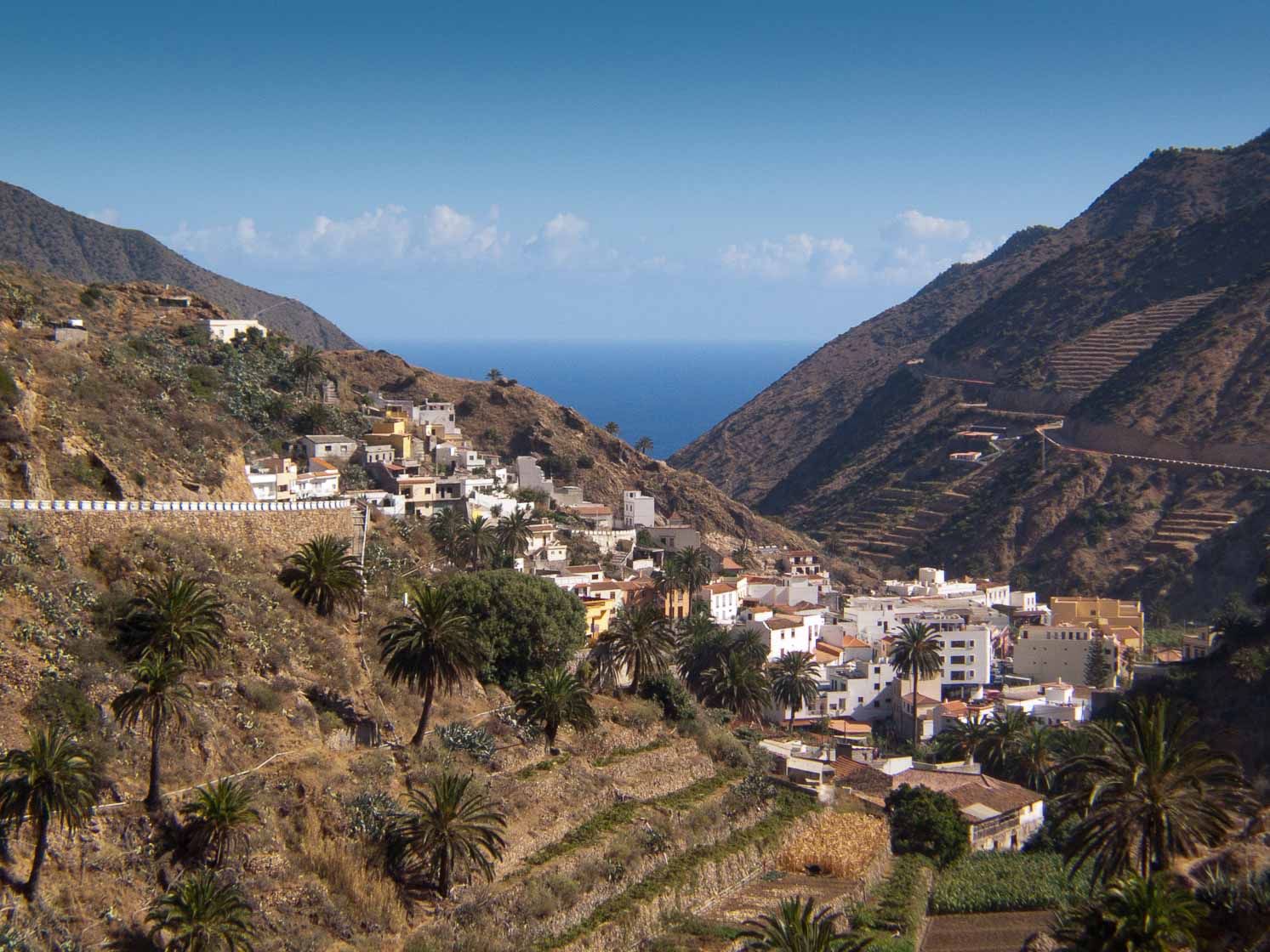 <span style="font-family: Verdana; font-size: 16px; color: #FFFFFF;">Vallehermoso</span>